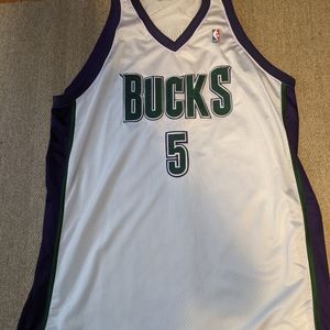 Vintage authentic Tim Thomas Milwaukee bucks jersey